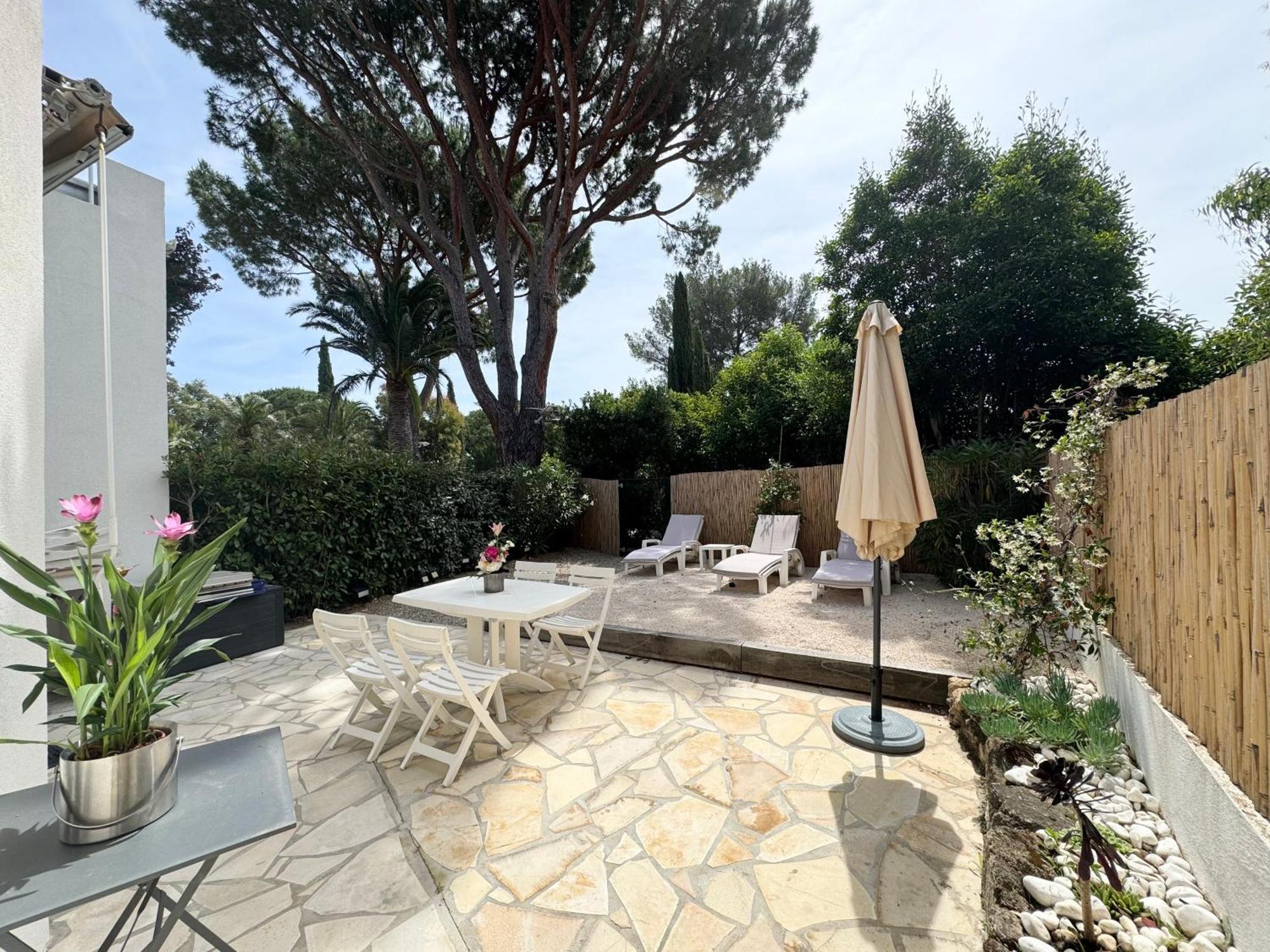 Appartement 1Ch Avec Terrasse Et Jardinet A 400M De La Plage Cavalaire-sur-Mer Zewnętrze zdjęcie